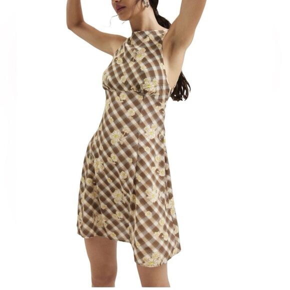 Kimchi Blue Dresses & Skirts - Kimchi Blue Urban Outfitters Susie Open Back Swing Mini Dress Size XS
